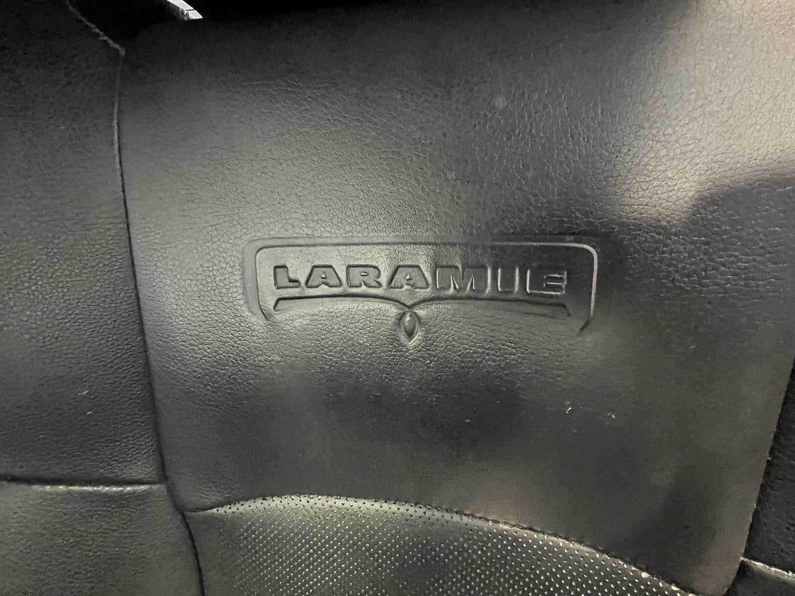 2017 RAM 1500 Laramie Crew Cab 4x4 5'7' Box